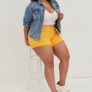 NWT Torrid Mango mid rise mid shorts, size 26​